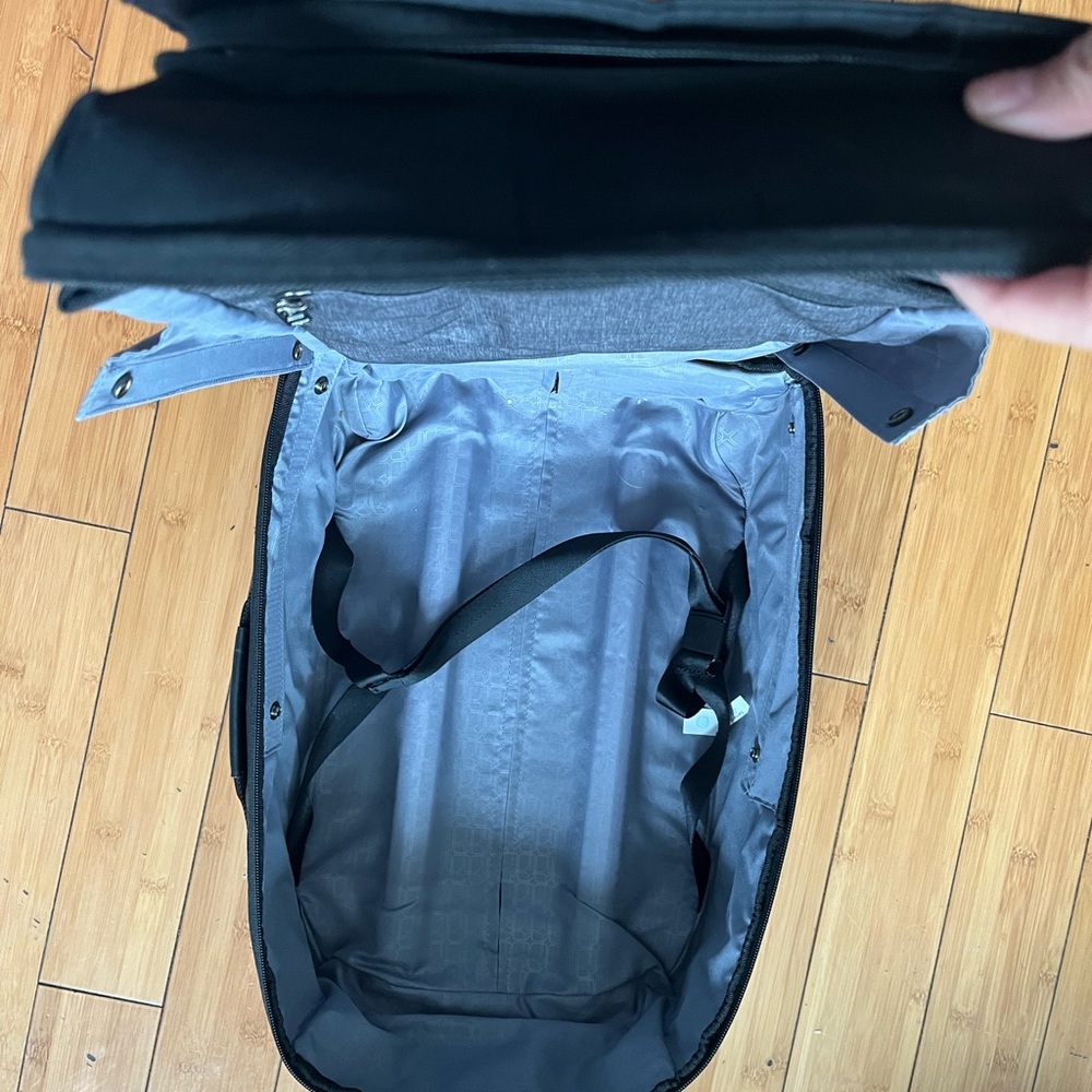 Samsonite Convertible Luggage - Picture 2 of 3